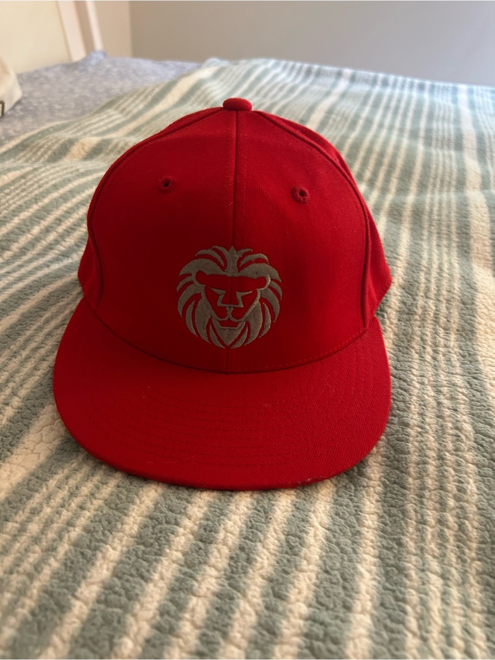 LIDS Red Lion Logo Snapback Hat 7 1/4 - 7 5/8